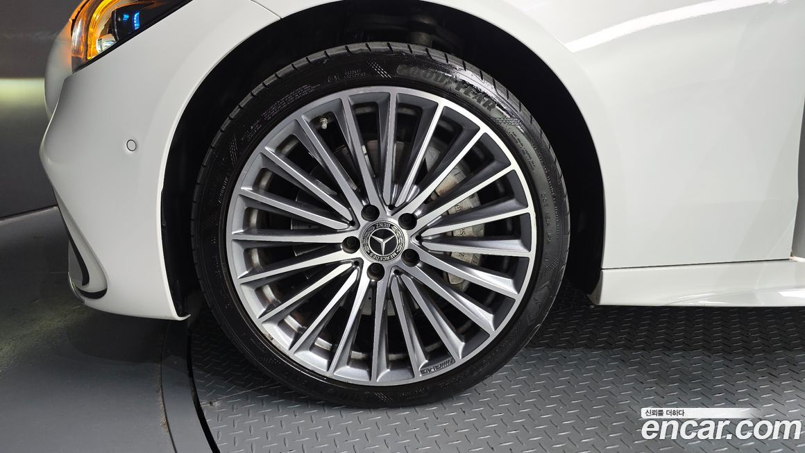 Mercedes-Benz C-Class 2022