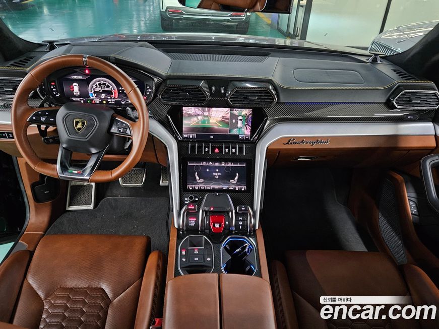 Lamborghini Urus 2021