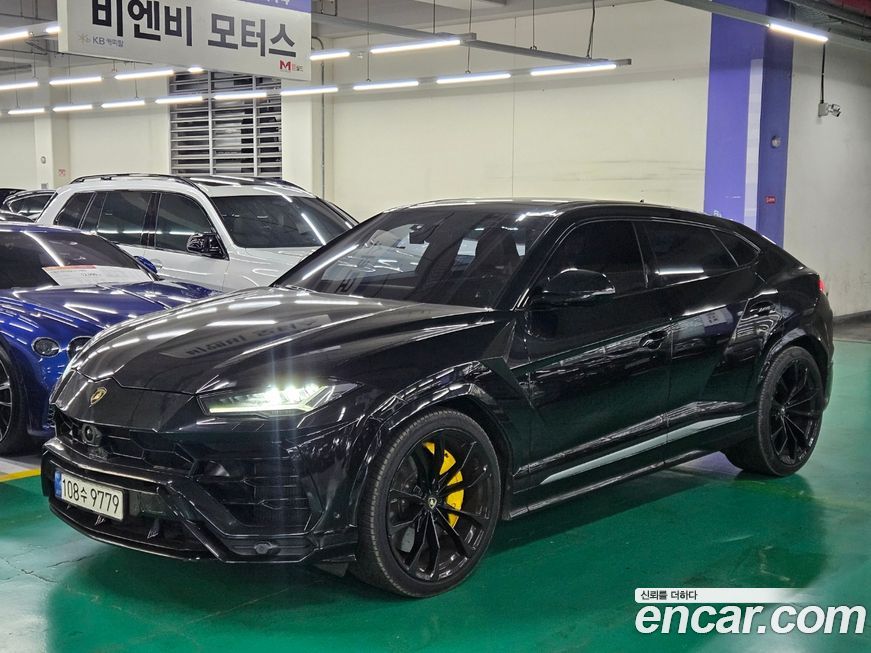 Lamborghini Urus 2021