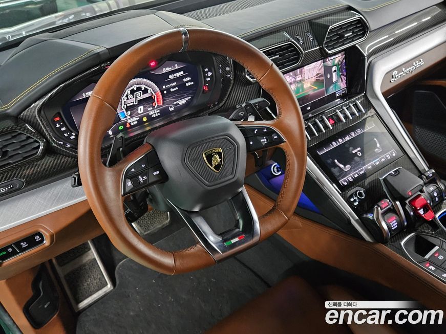 Lamborghini Urus 2021