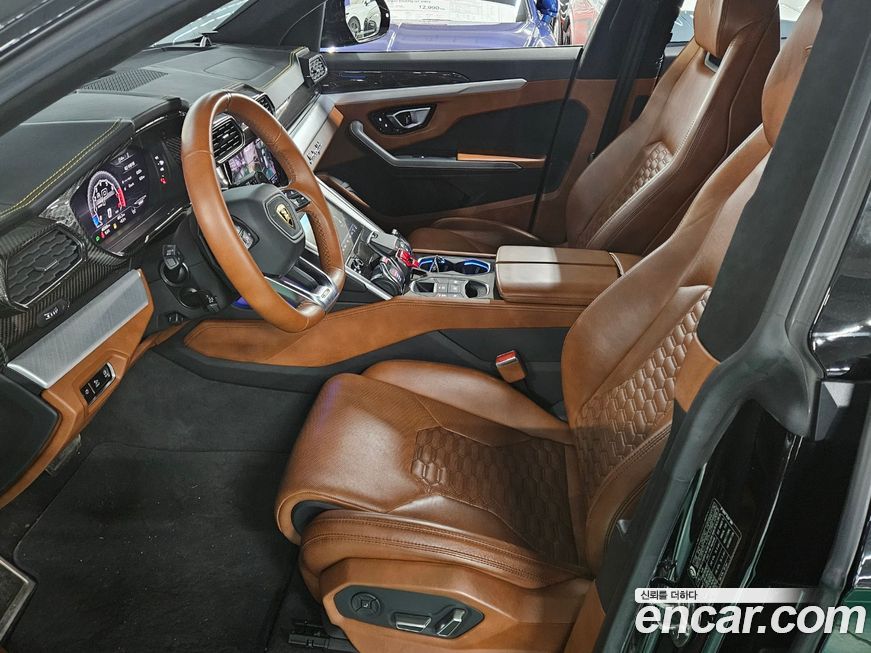 Lamborghini Urus 2021