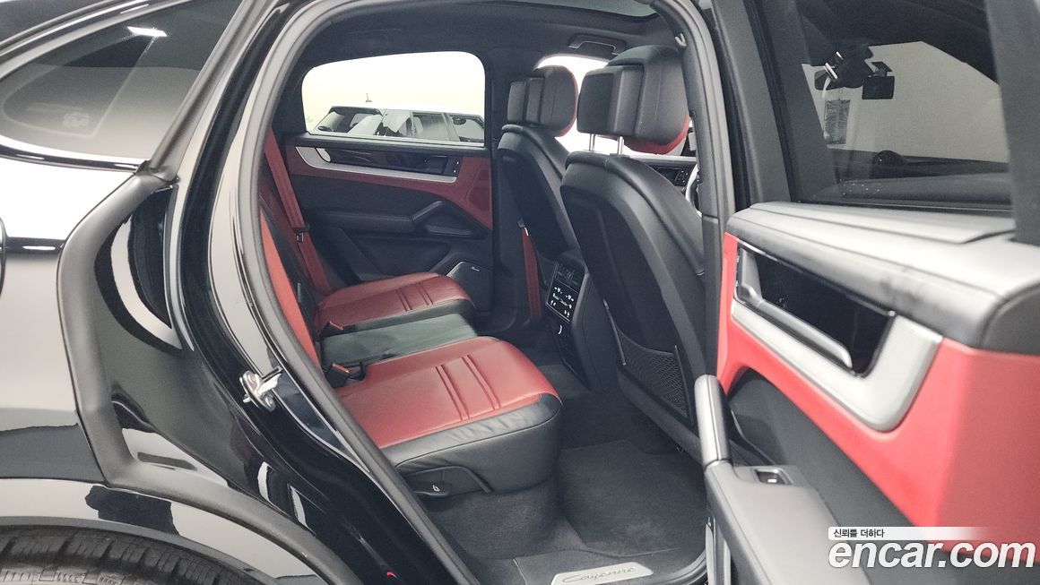 Porsche Cayenne 2024