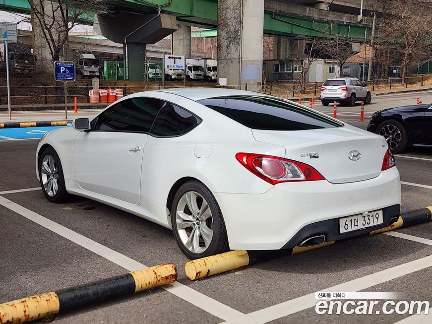 Hyundai Genesis 2010