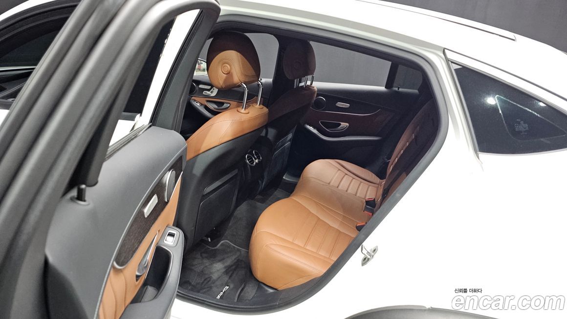 Mercedes-Benz GLC-Class 2023