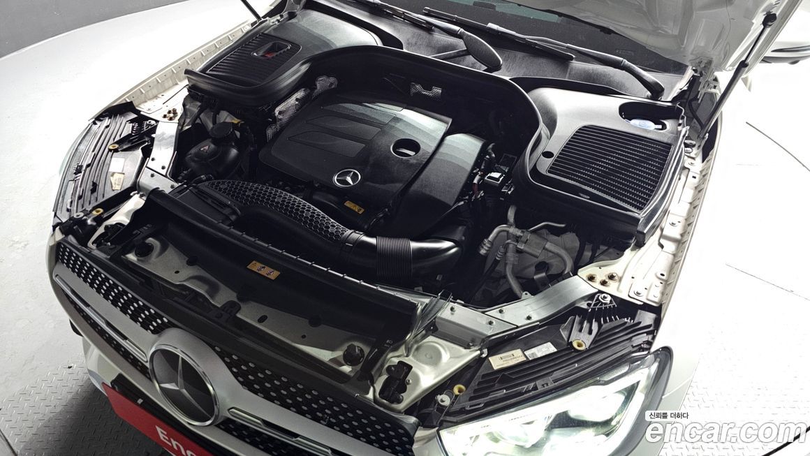 Mercedes-Benz GLC-Class 2023