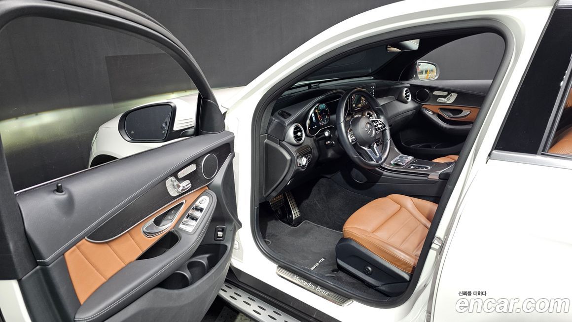 Mercedes-Benz GLC-Class 2023