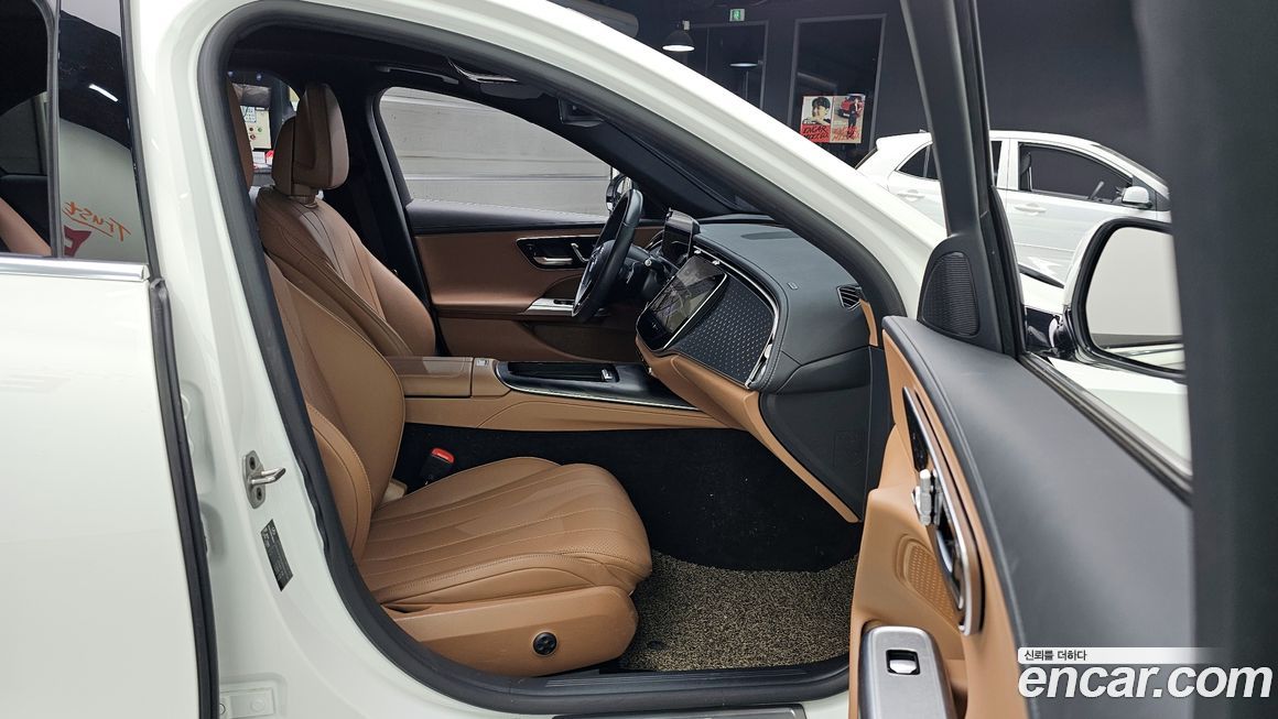 Mercedes-Benz E-Class 2024