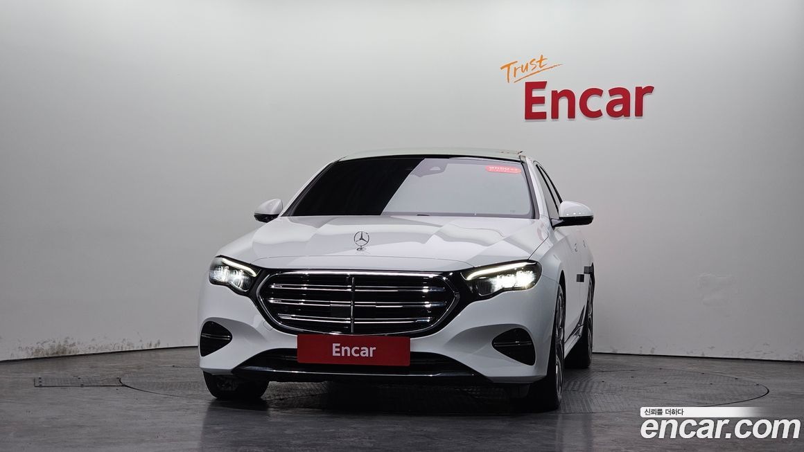 Mercedes-Benz E-Class 2024