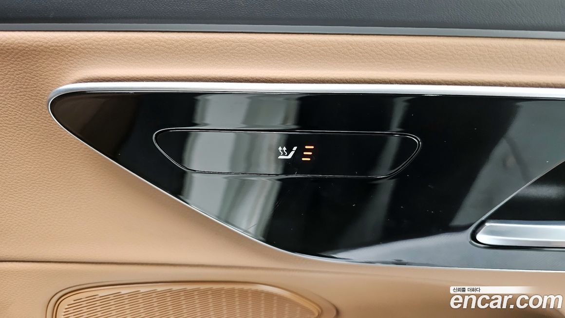 Mercedes-Benz E-Class 2024