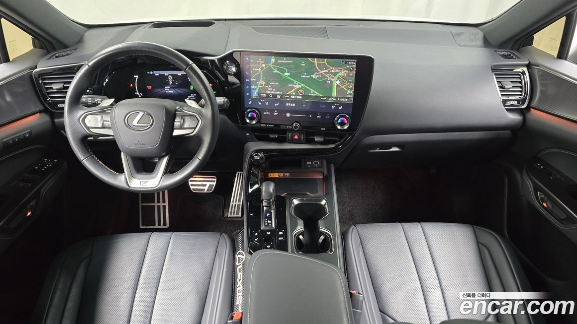 Lexus NX 2025
