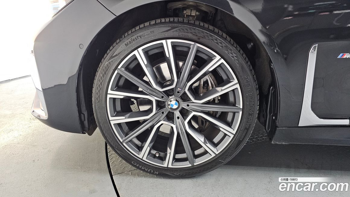 BMW 7-Series 2021