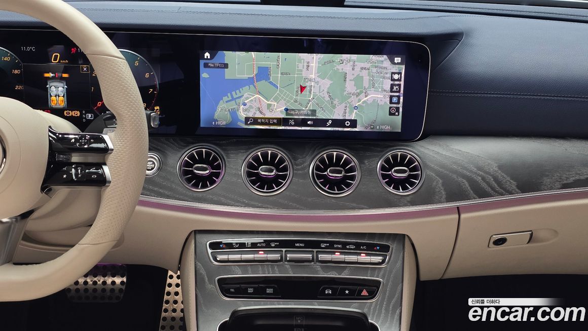 Mercedes-Benz E-Class 2022