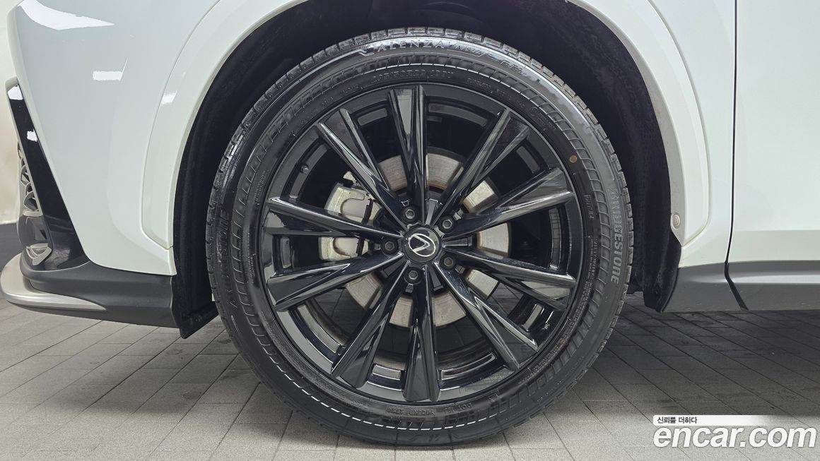 Lexus NX 2025