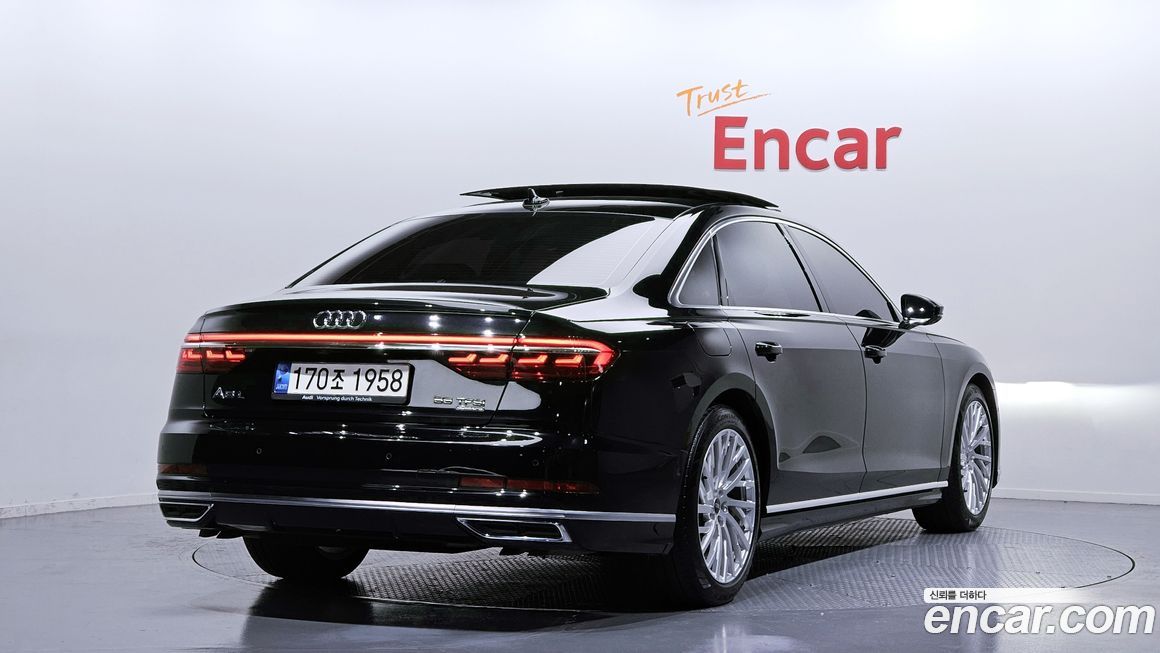 Audi A8 2021