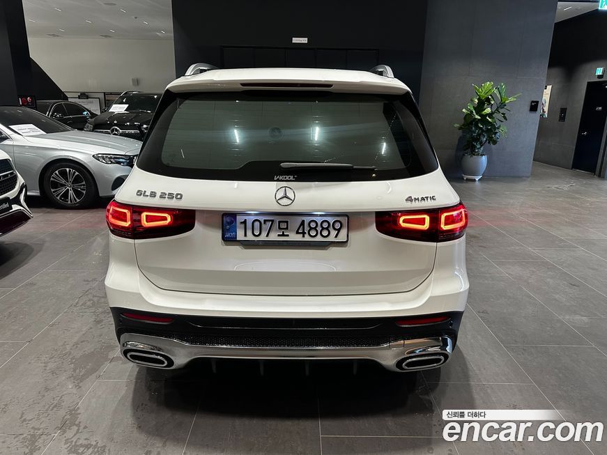 Mercedes-Benz GLB-Class 2022