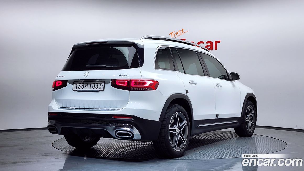 Mercedes-Benz GLB-Class 2021