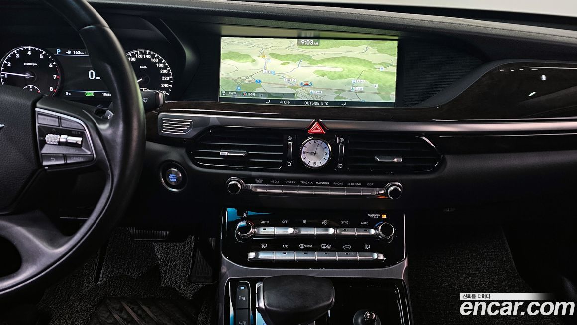 Genesis EQ900 2016