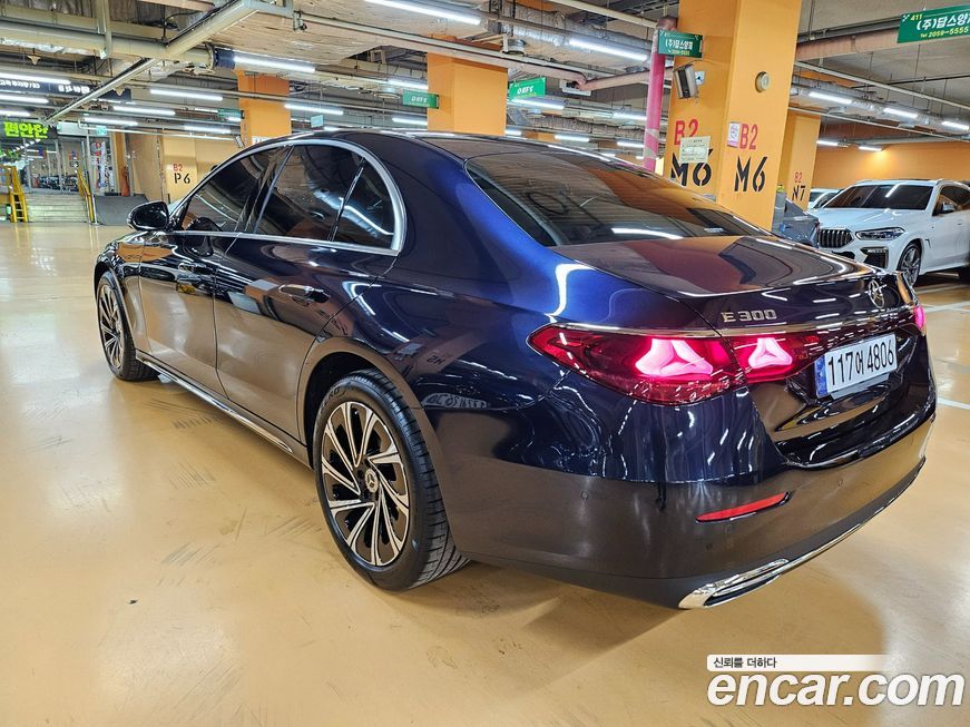 Mercedes-Benz E-Class 2024