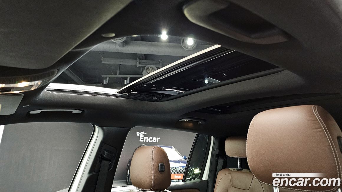 Mercedes-Benz GLB-Class 2021