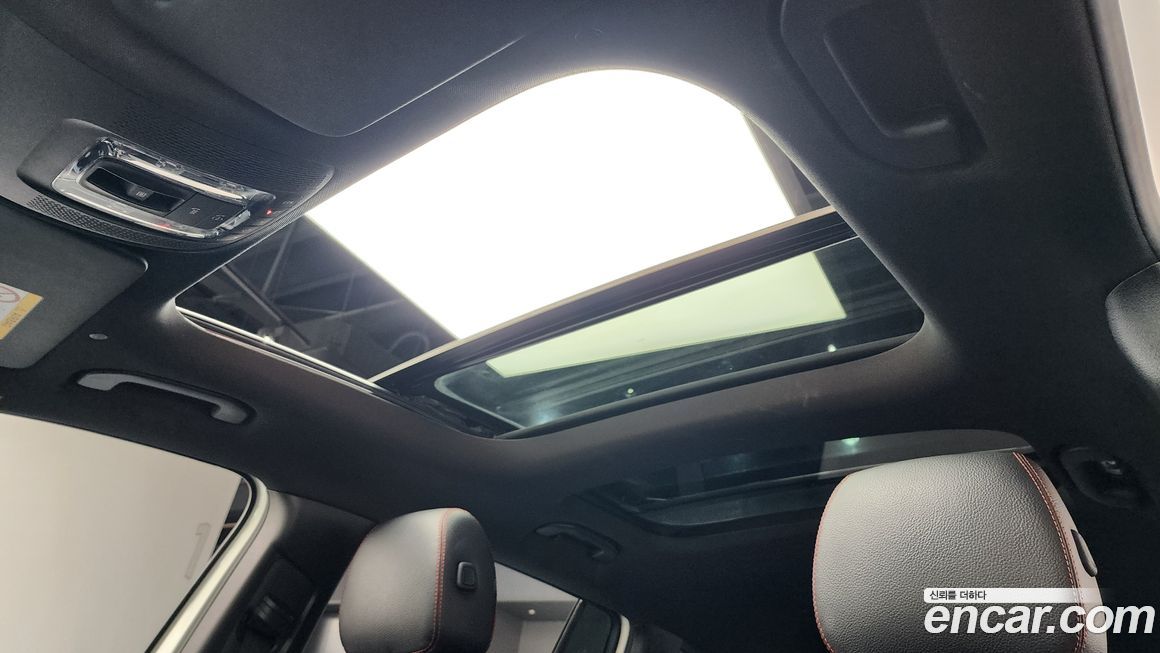 Mercedes-Benz GLB-Class 2021