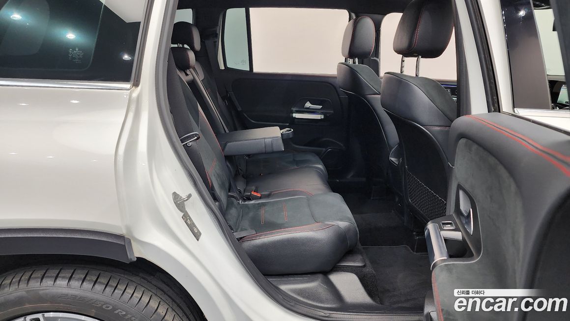 Mercedes-Benz GLB-Class 2021