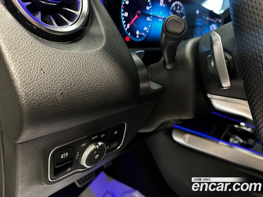 Mercedes-Benz GLB-Class 2022