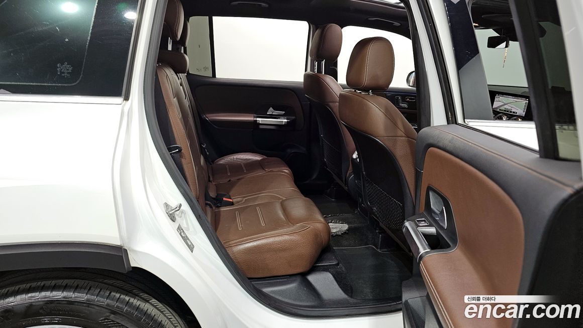 Mercedes-Benz GLB-Class 2021