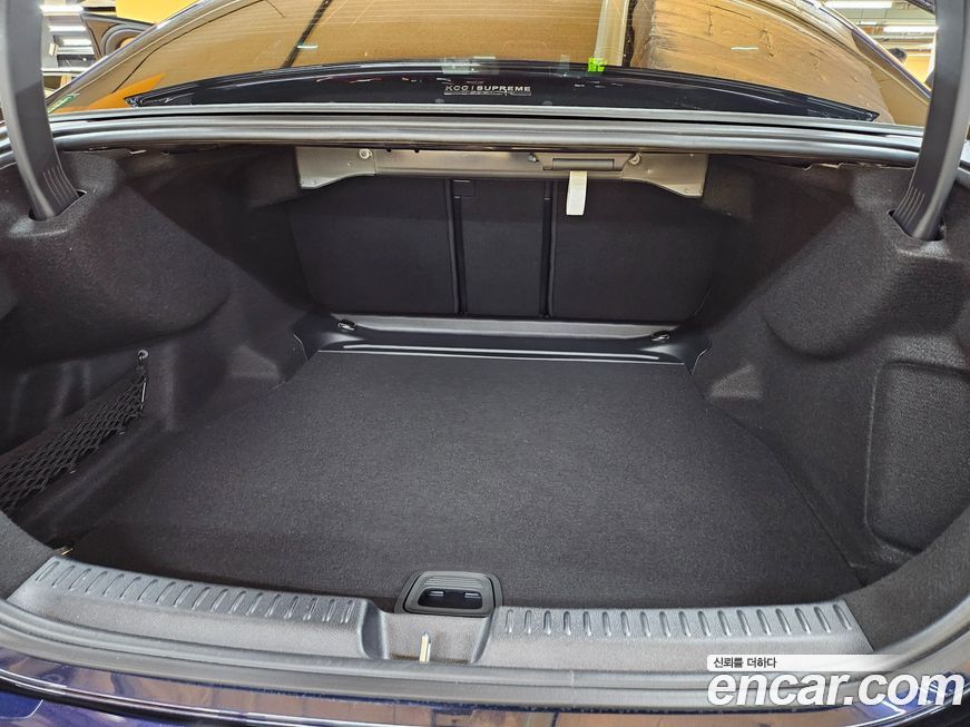 Mercedes-Benz E-Class 2024