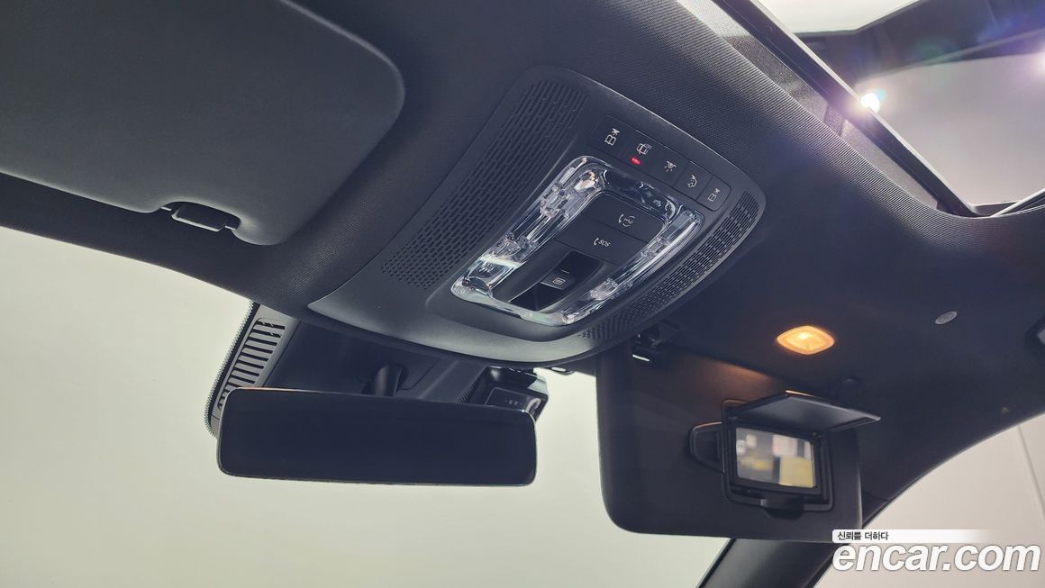 Mercedes-Benz GLB-Class 2021