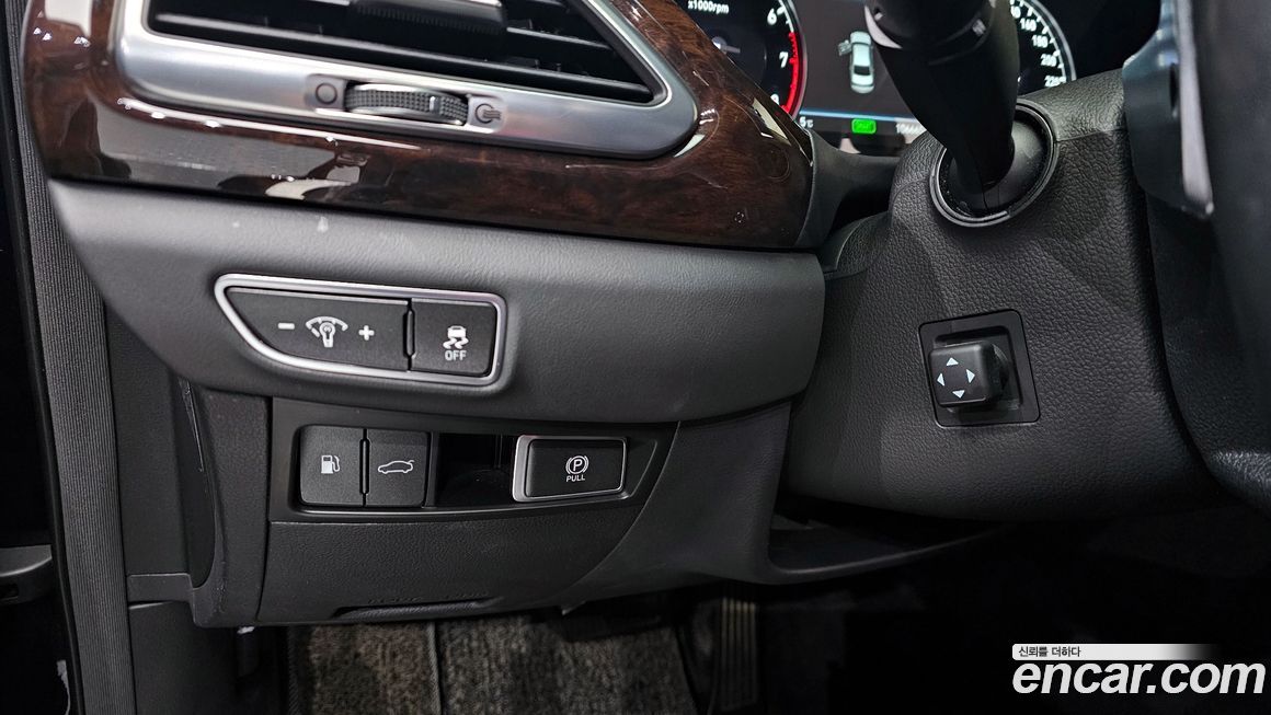 Genesis EQ900 2016