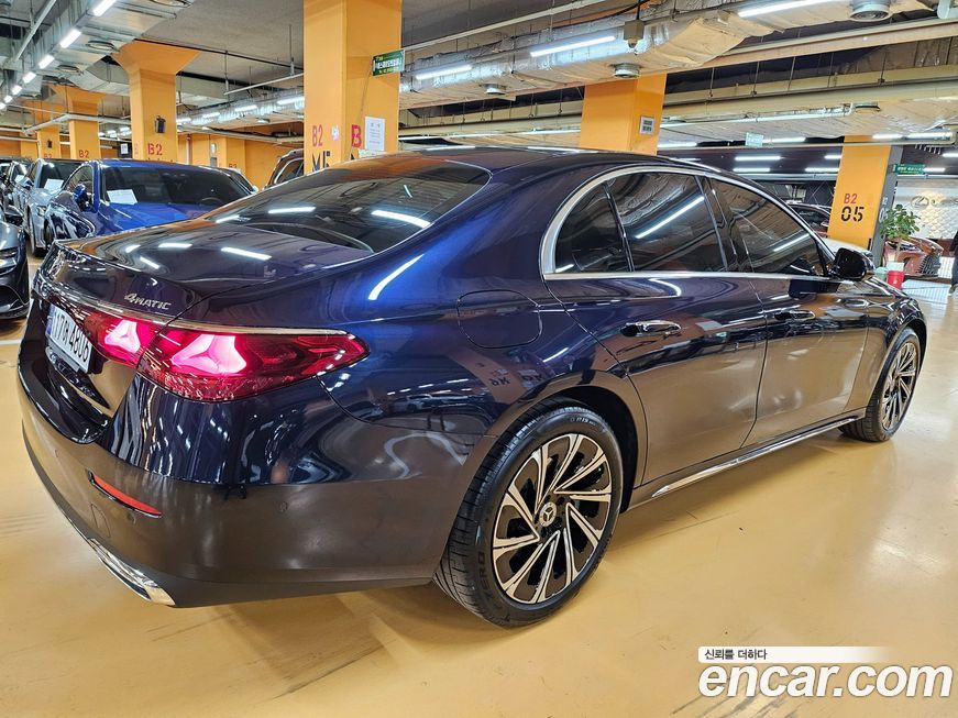 Mercedes-Benz E-Class 2024