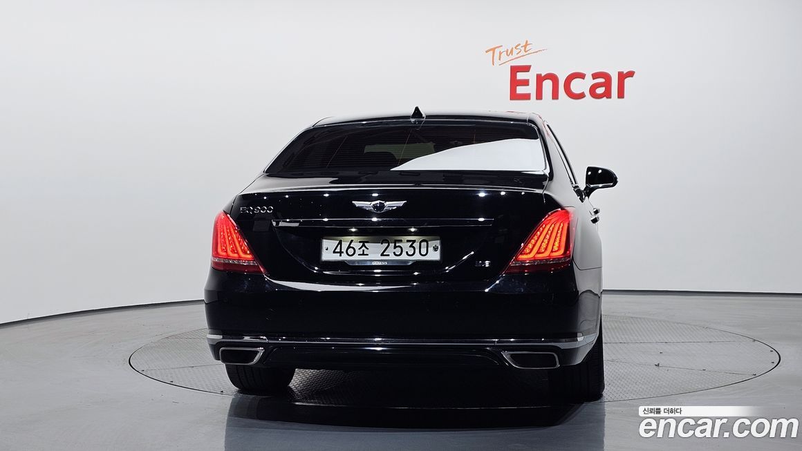 Genesis EQ900 2016