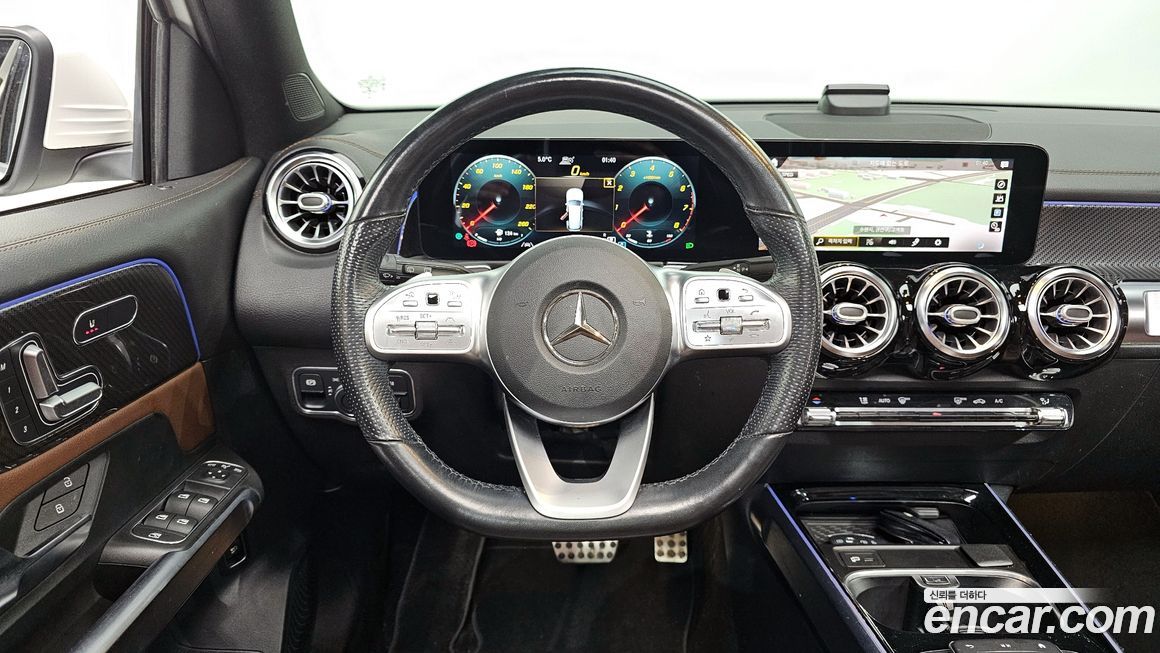 Mercedes-Benz GLB-Class 2021