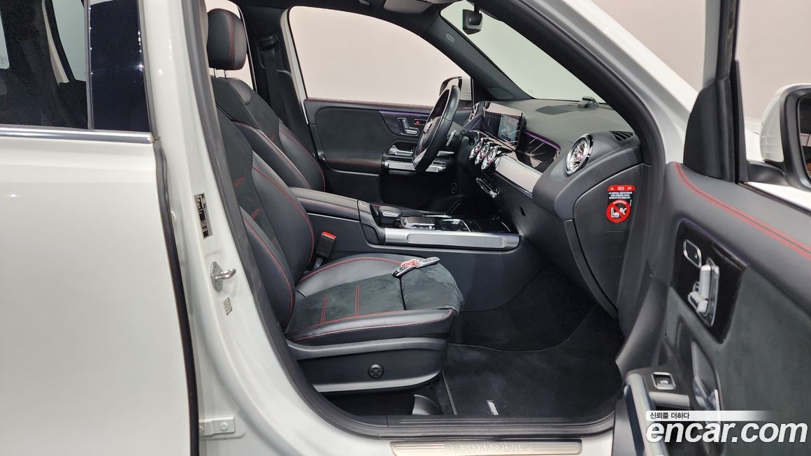 Mercedes-Benz GLB-Class 2021