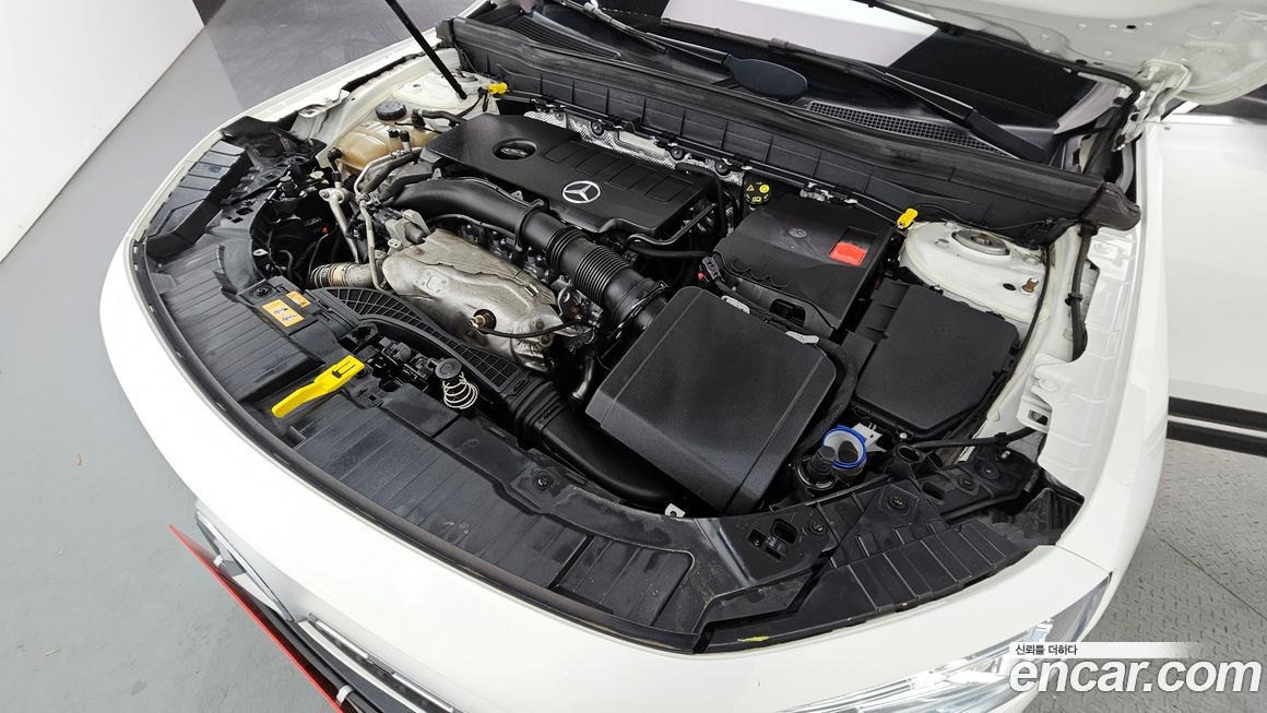 Mercedes-Benz GLB-Class 2021