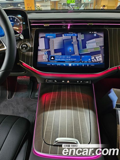 Mercedes-Benz E-Class 2024