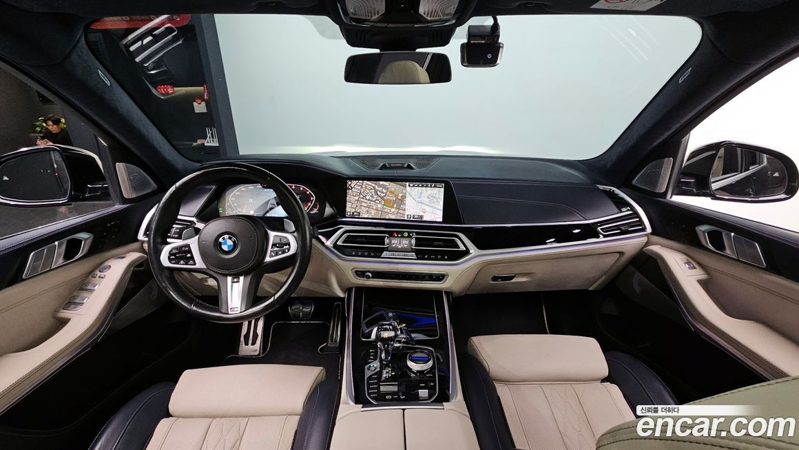 BMW X7 2021