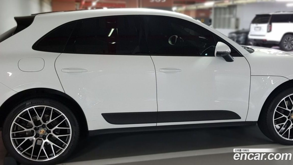 Porsche Macan 2021
