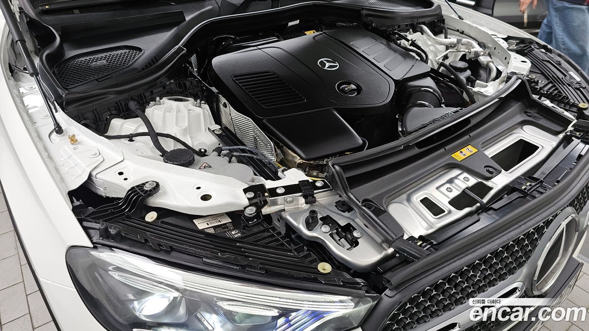 Mercedes-Benz GLC-Class 2025