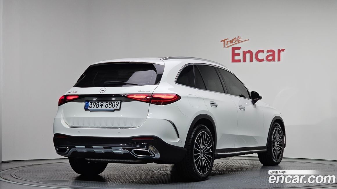 Mercedes-Benz GLC-Class 2025