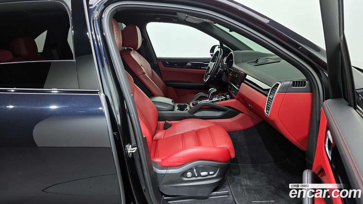 Porsche Cayenne 2021