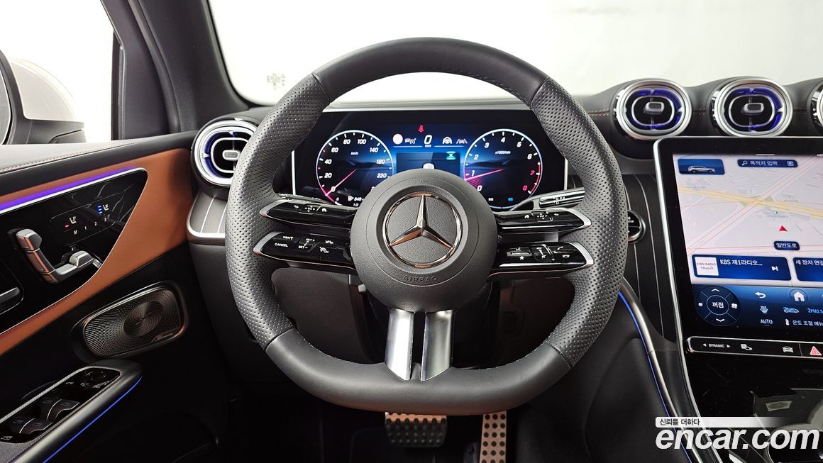 Mercedes-Benz GLC-Class 2025