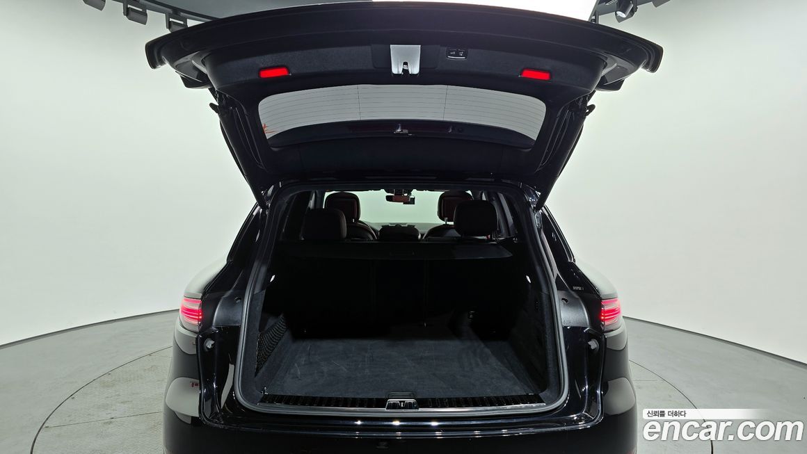 Porsche Cayenne 2021