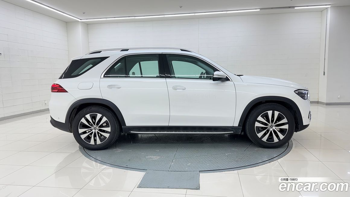 Mercedes-Benz GLE-Class 2025