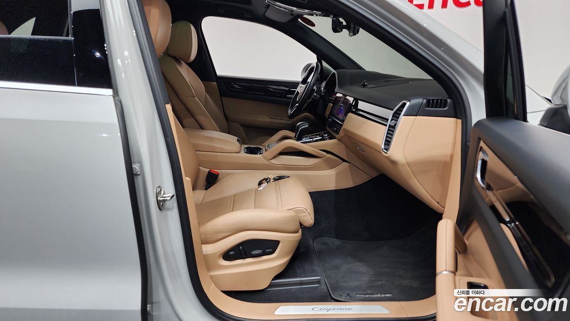 Porsche Cayenne 2022