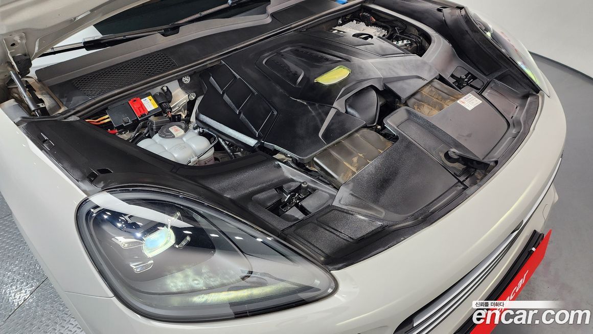 Porsche Cayenne 2022