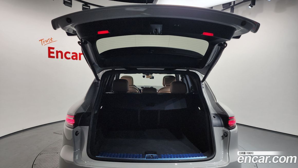 Porsche Cayenne 2022