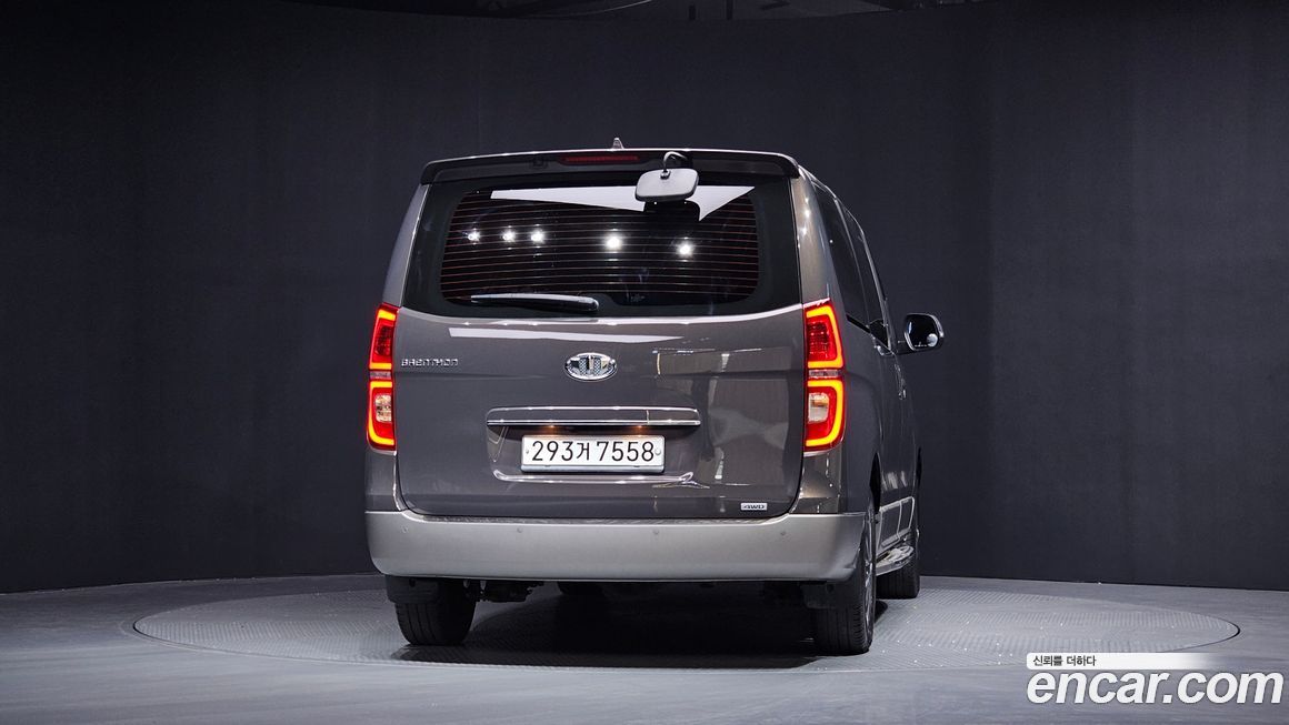 Hyundai Starex 2019