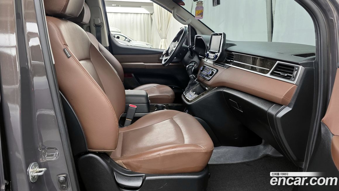 Hyundai Starex 2019