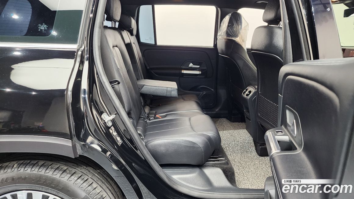 Mercedes-Benz GLB-Class 2024